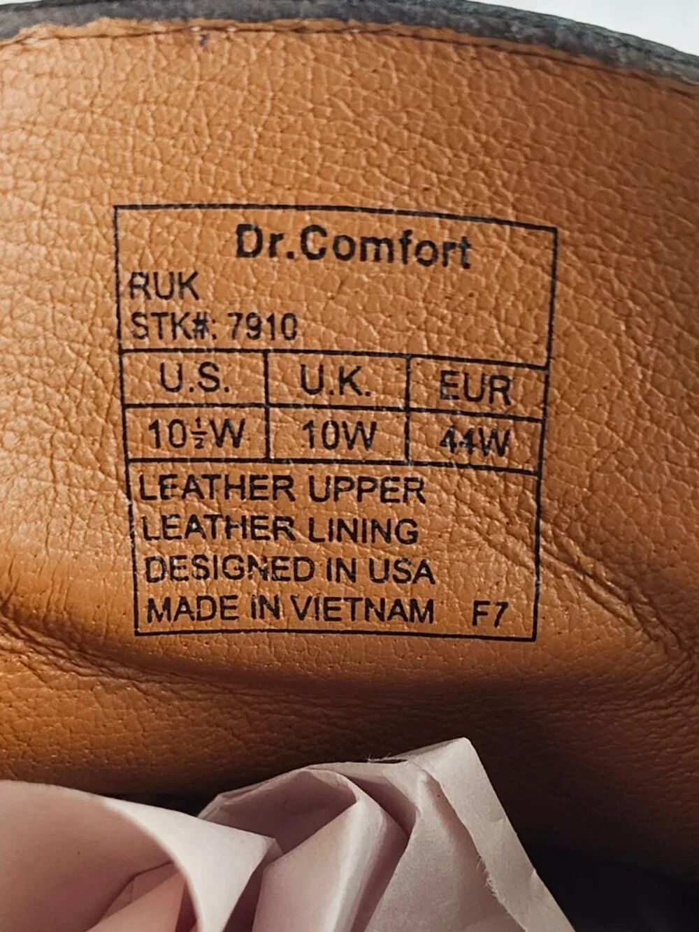 Dr. Comfort Ruk Men's Casual Boots in black leather